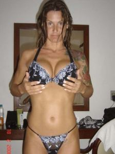 Amateur Hot Wife
