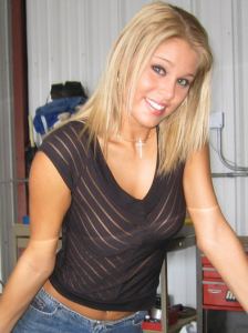 Melissa Midwest the auto mechanic